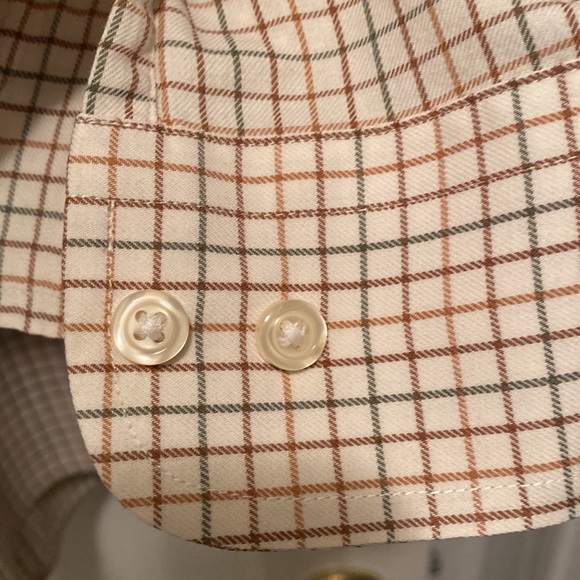Jos A Bank Cream Button Down Collar Shirt - Large - Picture 4 of 6